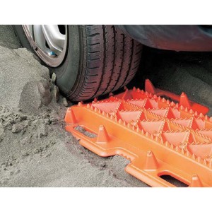 PLAQUES DE DESENSABLEMENT TOUT TERRAIN SAND TRACK  121*35