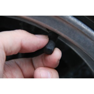 BOUCHONS DE VALVE PLASTIQUE STANDARD - BLISTER DE 4U